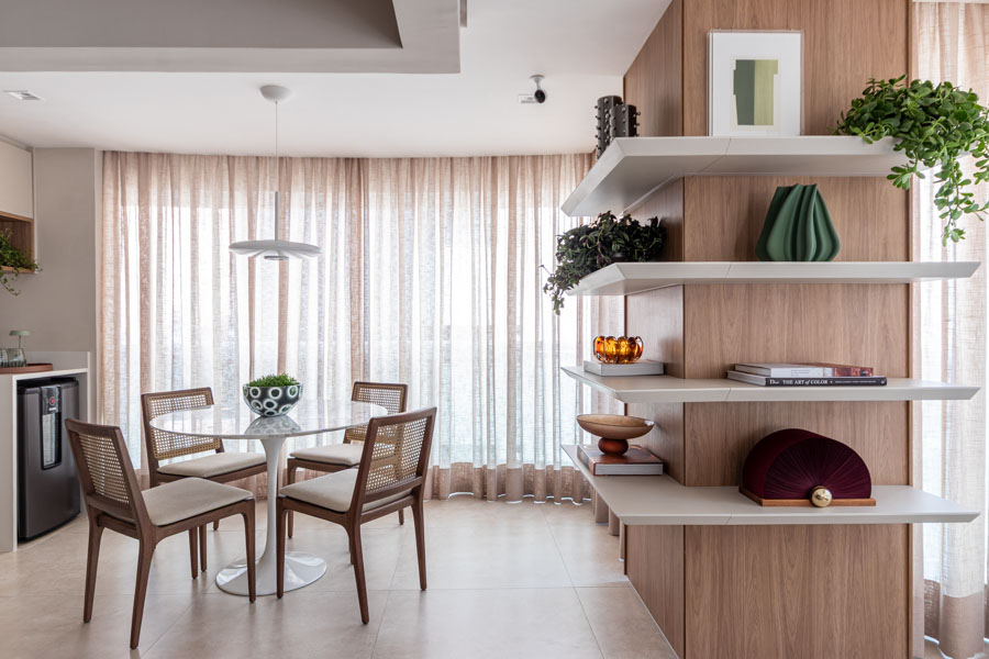 detalhe da estante no projeto apartamento Anália franco Eunice Weaver feito por Marilia Veiga